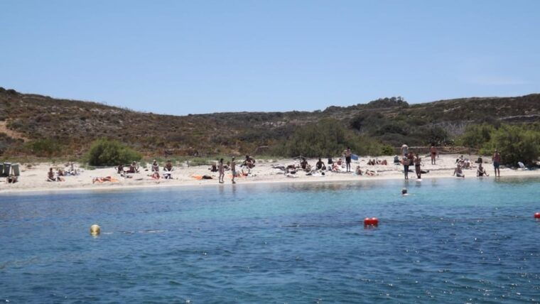 blue-lagoonmalta-crystal-lagoon-cominoprivate-speedboat