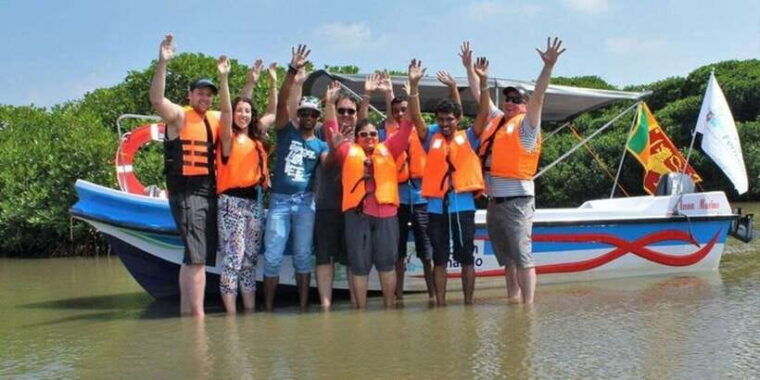 boat-riding-in-negombo