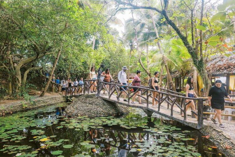 boracay-island-hopping-boat-tour-with-crystal-cove-entry