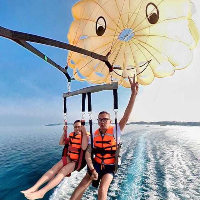 boracay-parasailing-adventure-with-insta-360-degree-camera
