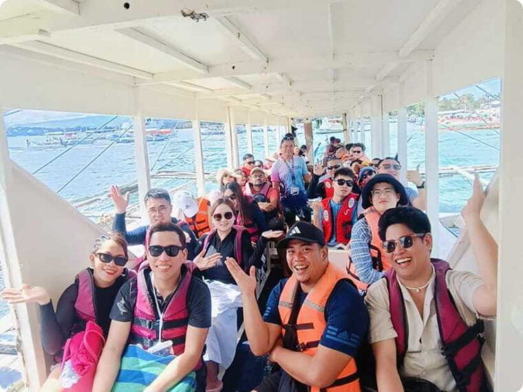 boracay-parasailing-island-hopping-atv-ride-and-kawa-bath