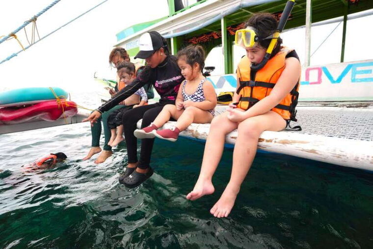 boracay-sunset-cruise-with-water-activities