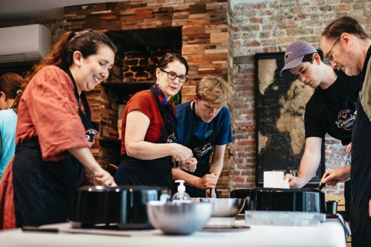 bruges-belgian-praline-and-mendiants-chocolate-workshop