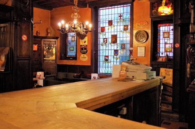 brussels-walking-tour-with-belgian-lunch-chocolate-beer