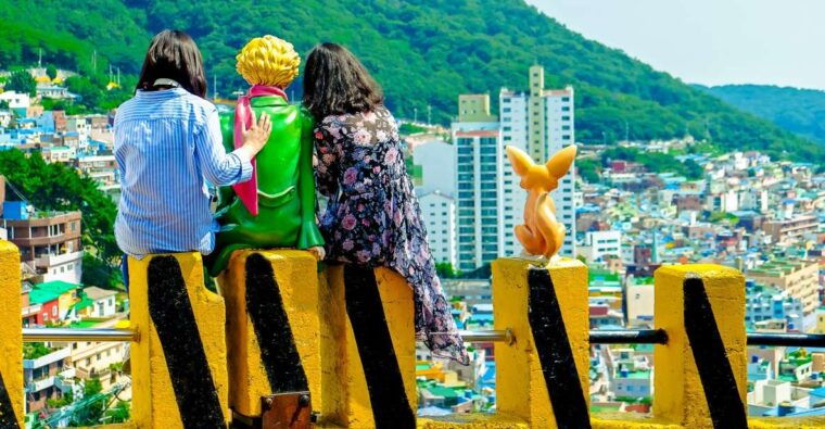 busan-day-trip-with-gamcheon-culture-village-and-sky-walk