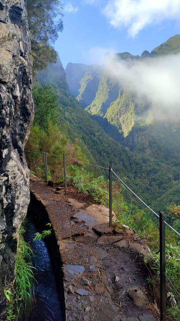 caldeirao-verde-walking-tour-with-guide