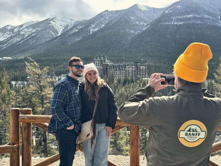 calgary-banff-lake-louise-moraine-marble-canyon-day-tour