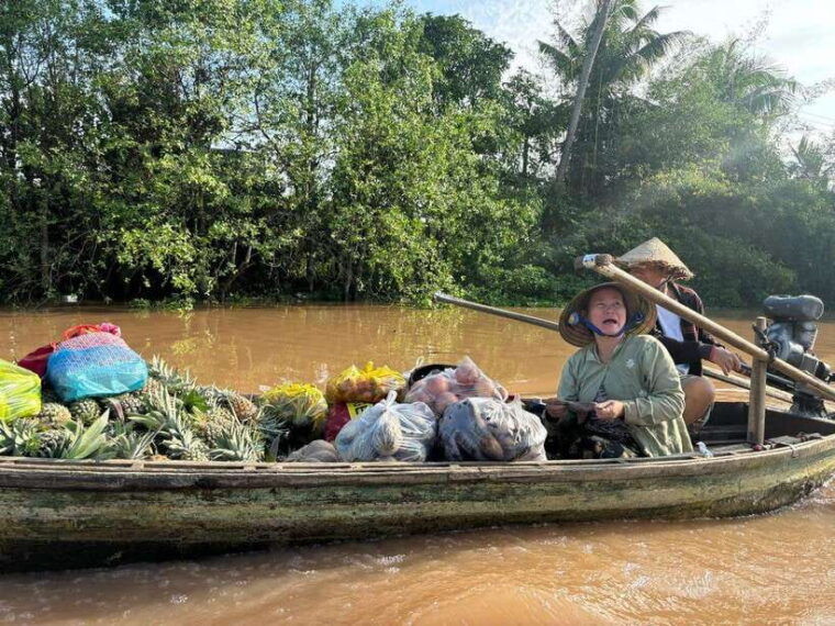 can-tho-floating-market-canal-cacao-farm-mekong-life