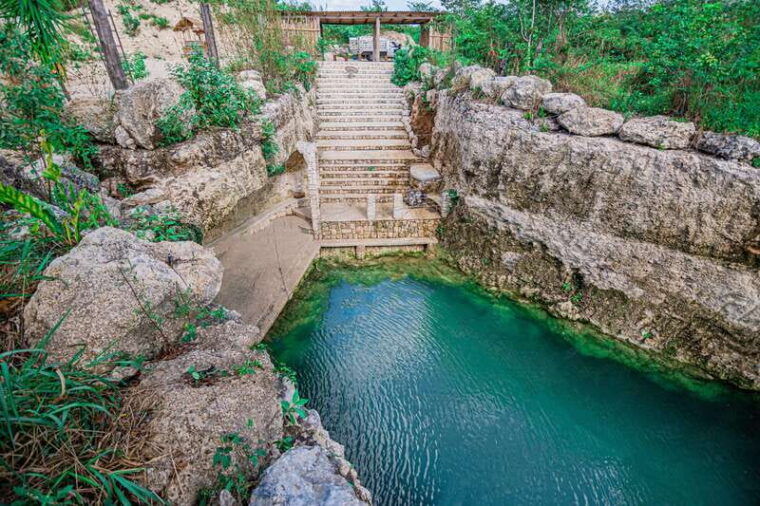 cancun-cenotes-el-retono-with-bicycles-lunch-and-transfer