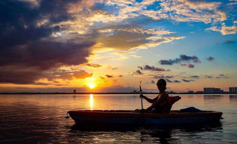 cancun-sunset-kayak-experience-in-the-mangroves