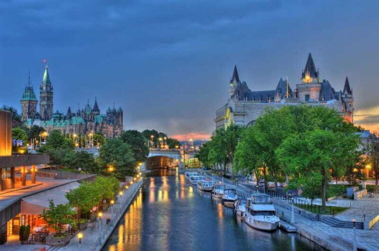 captivating-ottawa-walk-historic-and-cultural-highlights
