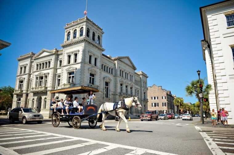 charlestonevening-haunted-history-horse-drawn-carriage-tour