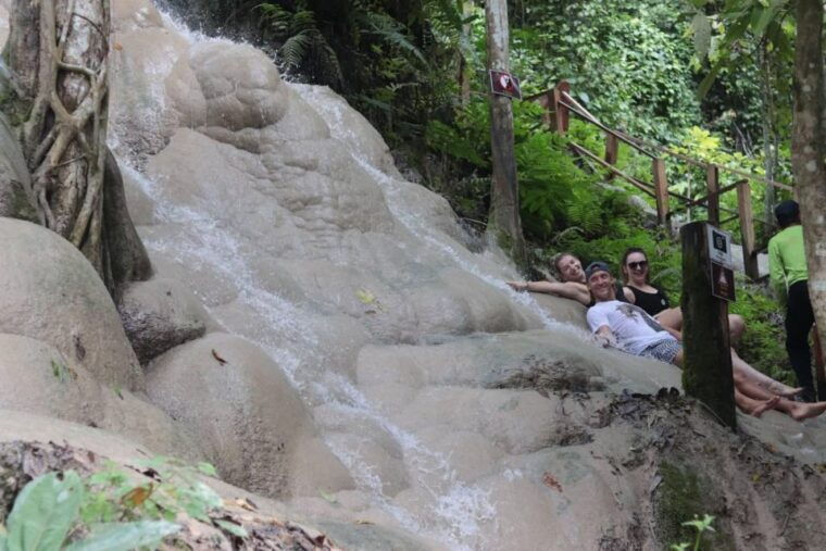 chiang-dao-cave-sticky-waterfall-baan-den-temple-private