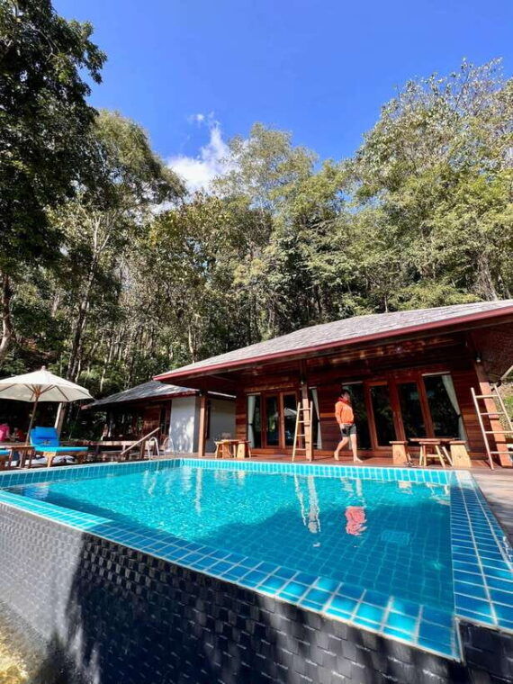 chiang-mai-2-day-adventure-trekking-tubing-waterfalls