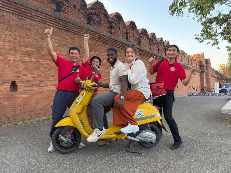 chiang-mai-discover-chiang-mais-after-dark-by-vespa-tour