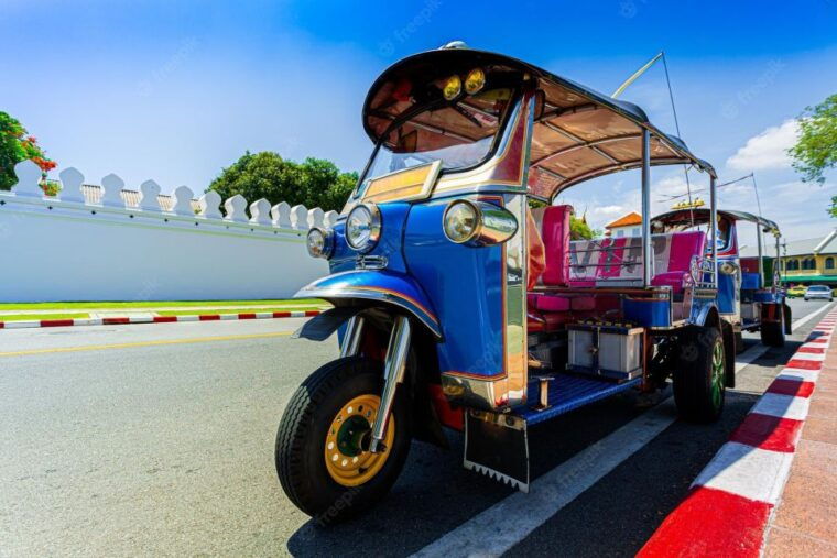 chiang-mai-exploration-of-old-city-by-private-tuk-tuk