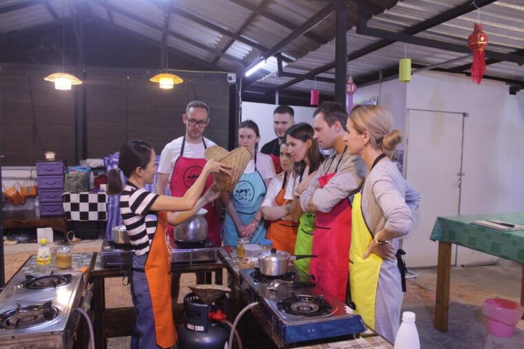 chiang-mai-half-day-morning-cooking-class-with-market-tour