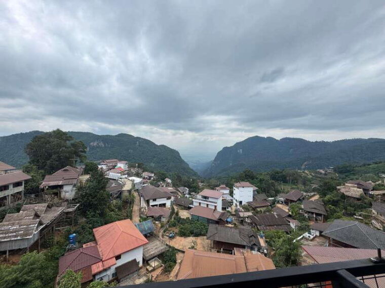 chiang-rai-private-tour-customizable-trip-car-driver