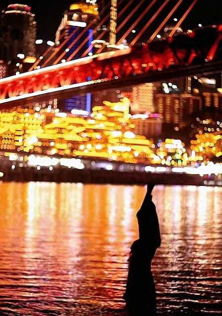 chongqing-city-night-cruise-and-local-snacks-tour
