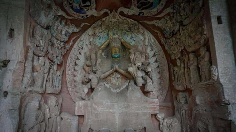 chongqing-dazu-rockcarvings-daytrip-no-car-licen-tourgde