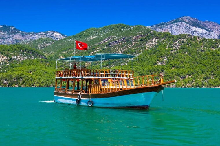 city-of-side-green-canyon-boat-trip-w-unlimited-soft-drinks