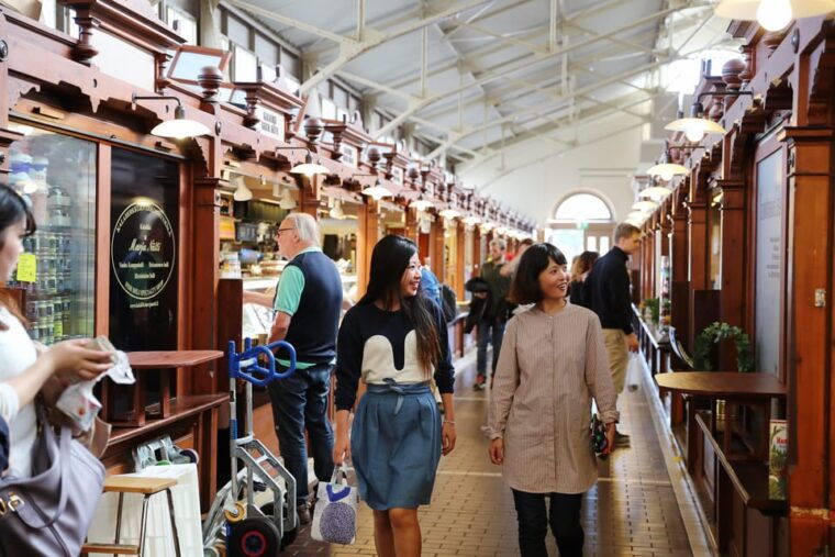 city-tour-with-food-tasting-in-helsinki-2