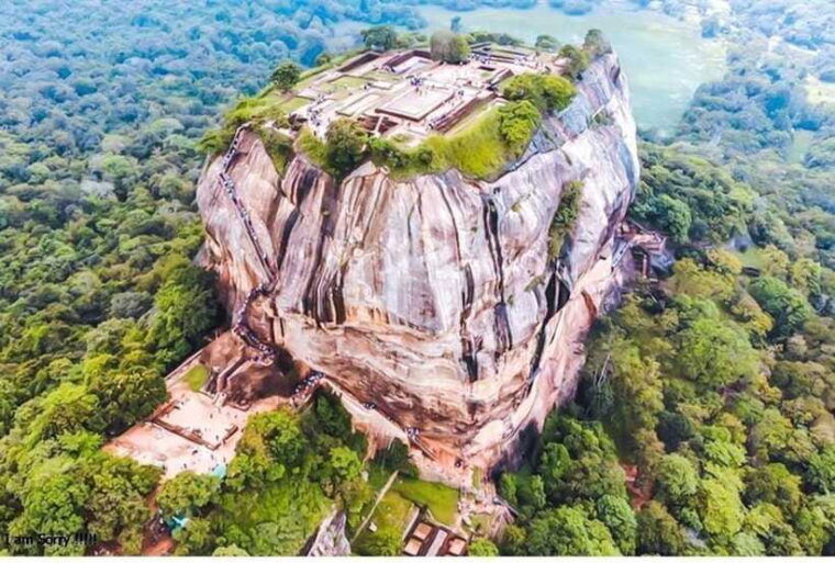 colombo-negombo-exclusive-sigiriya-rock-dambulla-cave