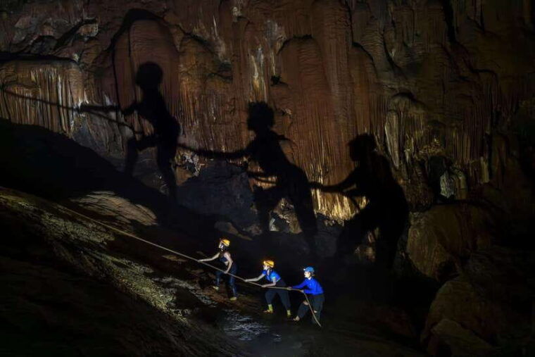 conquer-45km-of-phong-nha-underground-river
