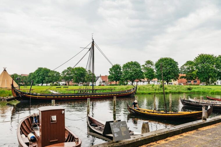copenhagen-kronborg-frederiksborg-castle-and-roskilde-tour