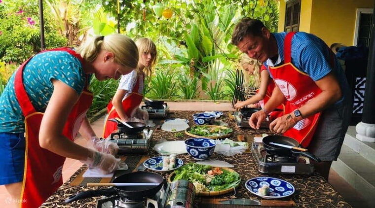countryside-biking-farming-market-cooking-class-in-hoi-an-2