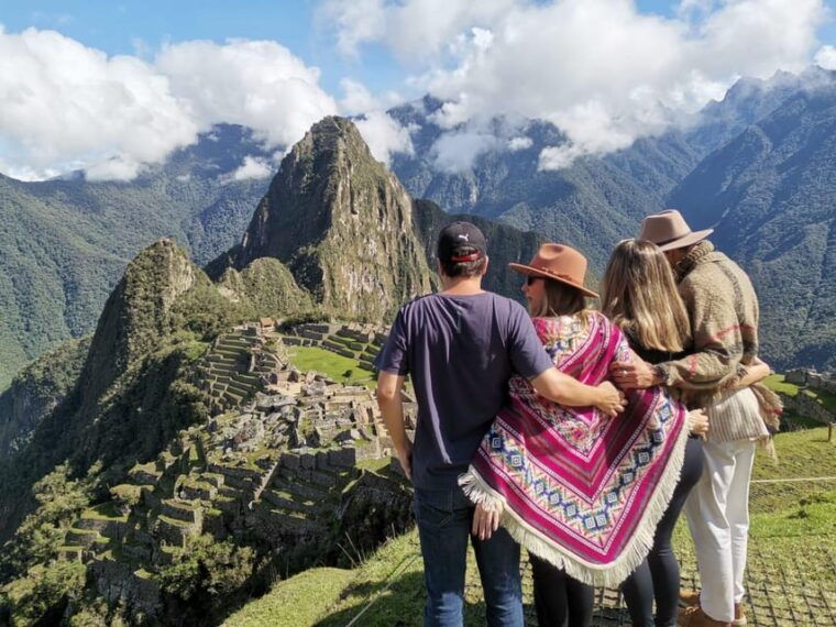 cusco-1-day-in-machu-picchu-with-complimentary-lunch
