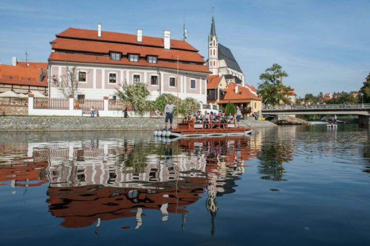 czech-krumlov-wooden-raft-river-cruise
