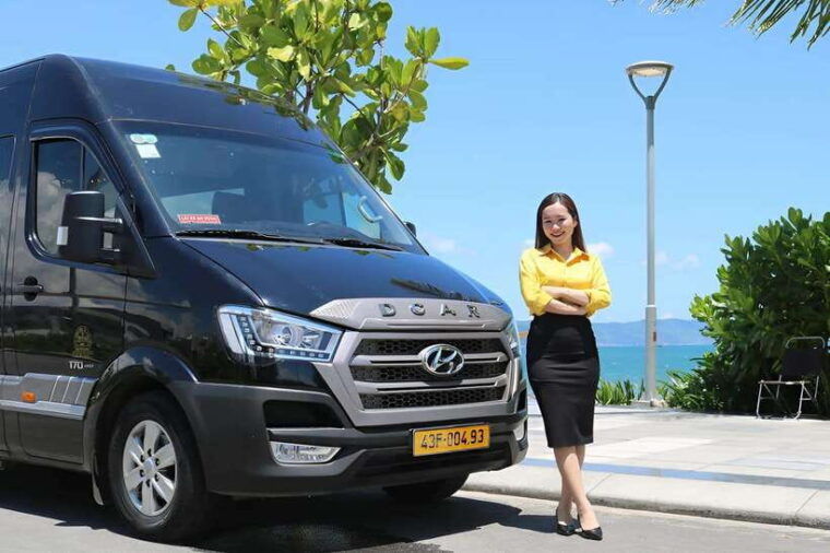 da-nang-ba-na-hills-and-golden-bridge-limousine-tour