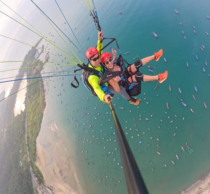 da-nang-highlights-paragliding-experience