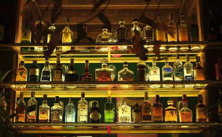 da-nang-private-cocktail-tasting-with-top-local-mixologists