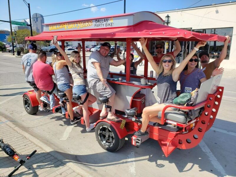 dallas-party-bike-pub-crawl-in-deep-ellum