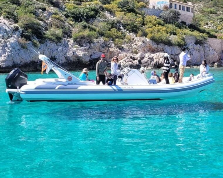 departure-from-la-ciotat-boat-tour-the-calanques-national-park