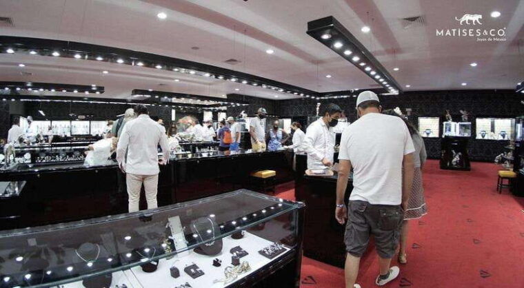 discover-the-essence-of-playa-del-carmen-tequilera-jewelry-and-5th-avenue