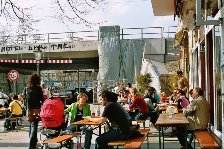 downtown-alster-creative-neighborhoods-by-bike