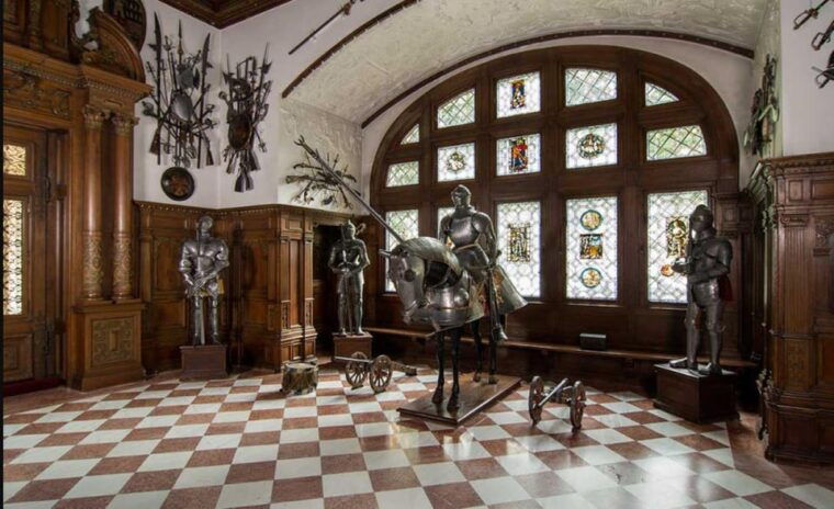 dracula-castle-peles-castle-brasov-city-private-tour