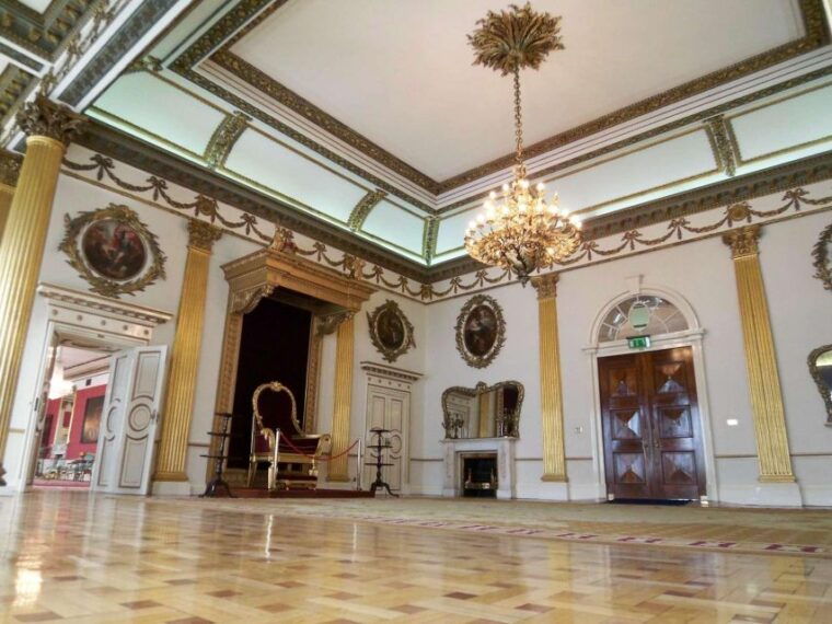 dublin-private-tour-with-skip-the-line-dublin-castle-tickets