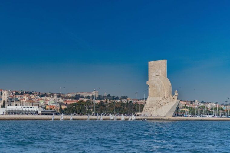 %e2%9b%b5bluemotion-lisbon%e2%9b%b5-sailing-tour-in-tagus-river