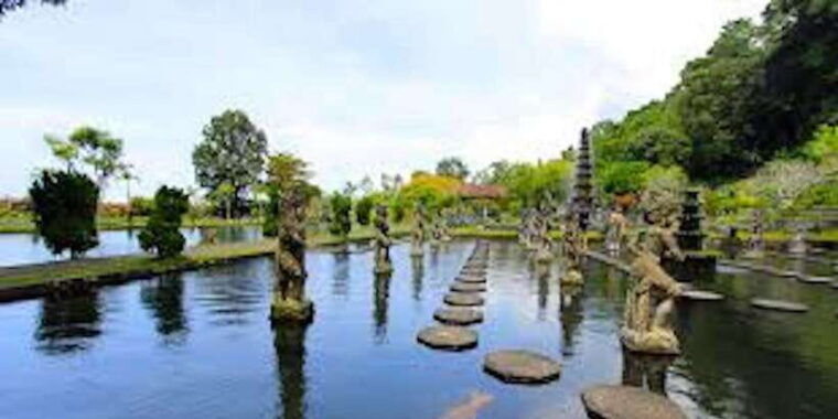 east-bali-lempuyang-gates-tenganan-water-palaces-tour
