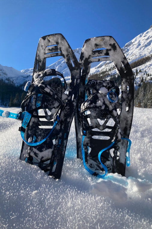 ehrwald-zugspitze-snowshoe-hiking-tour-with-mountain-views