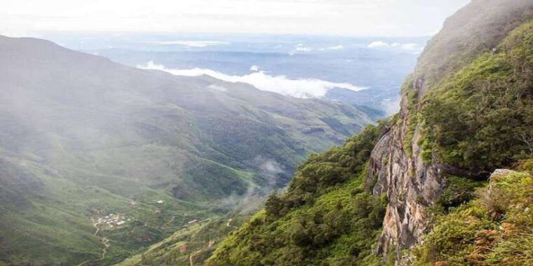 ella-scenic-train-ride-horton-plains-private-tour