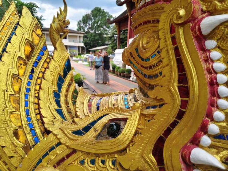ex-monk-city-temples-walking-tour-3-5-hours-1-7-km