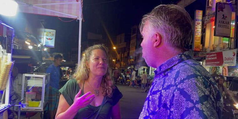 exclusive-colombo-food-experience-tour-evening-night