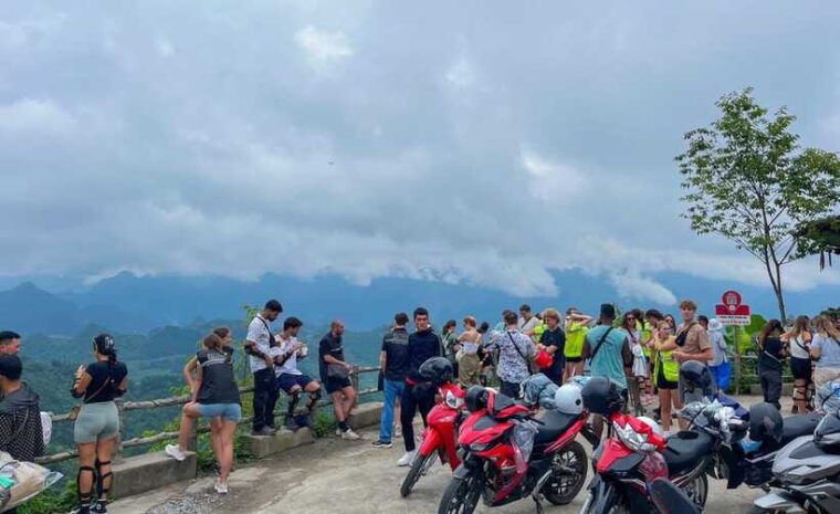 explore-ha-giang-ma-pi-leng-nho-que-river-3-days-2-nights