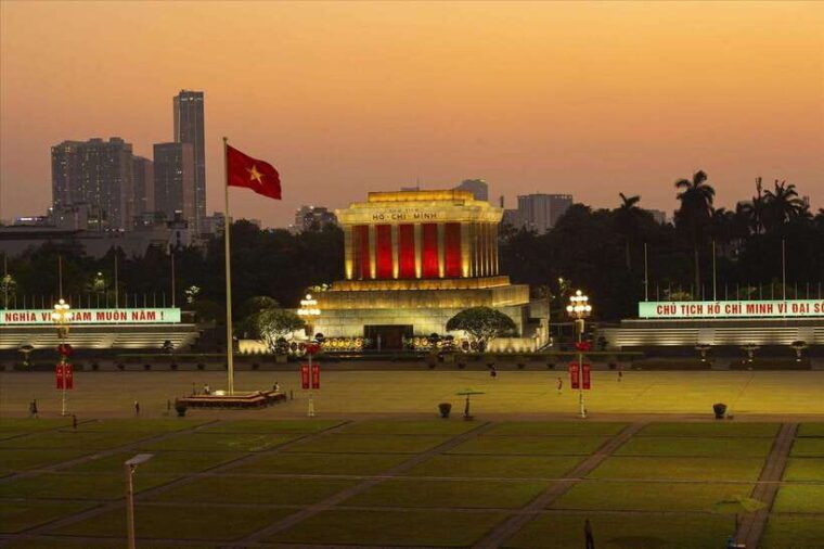 explore-hanoi-city-tour-half-day-morning