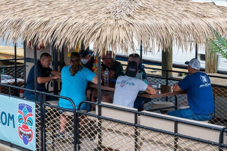 fort-myers-beach-adults-only-byob-tiki-pub-daytime-cruise